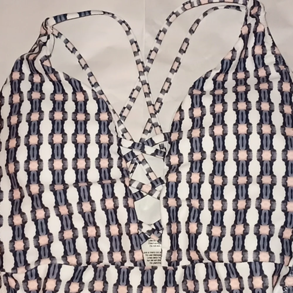 Jessica Simpson Venice Beach Plunge Swimsuit S NWOT‎
